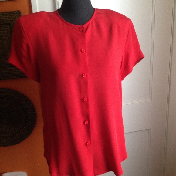 Jones New York Tops - Silk Button-Down Short Sleeve Red Blouse Size 4Red Jones New York Tops - Silk Button-Down Short Sleeve Red Blouse Size 4Red